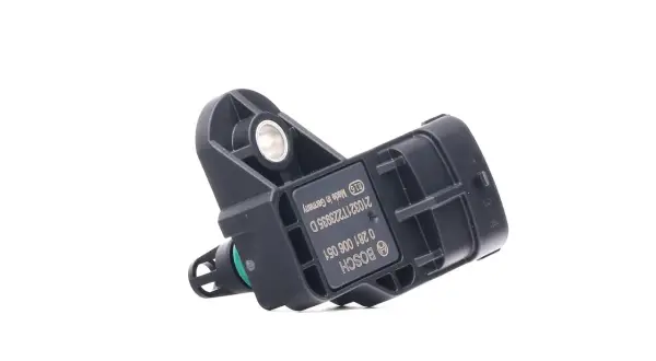 Schwarzer Bosch Ladedrucksensor, wichtig für die Erkennung von Symptomen eines defekten Ladedruckregelventils.